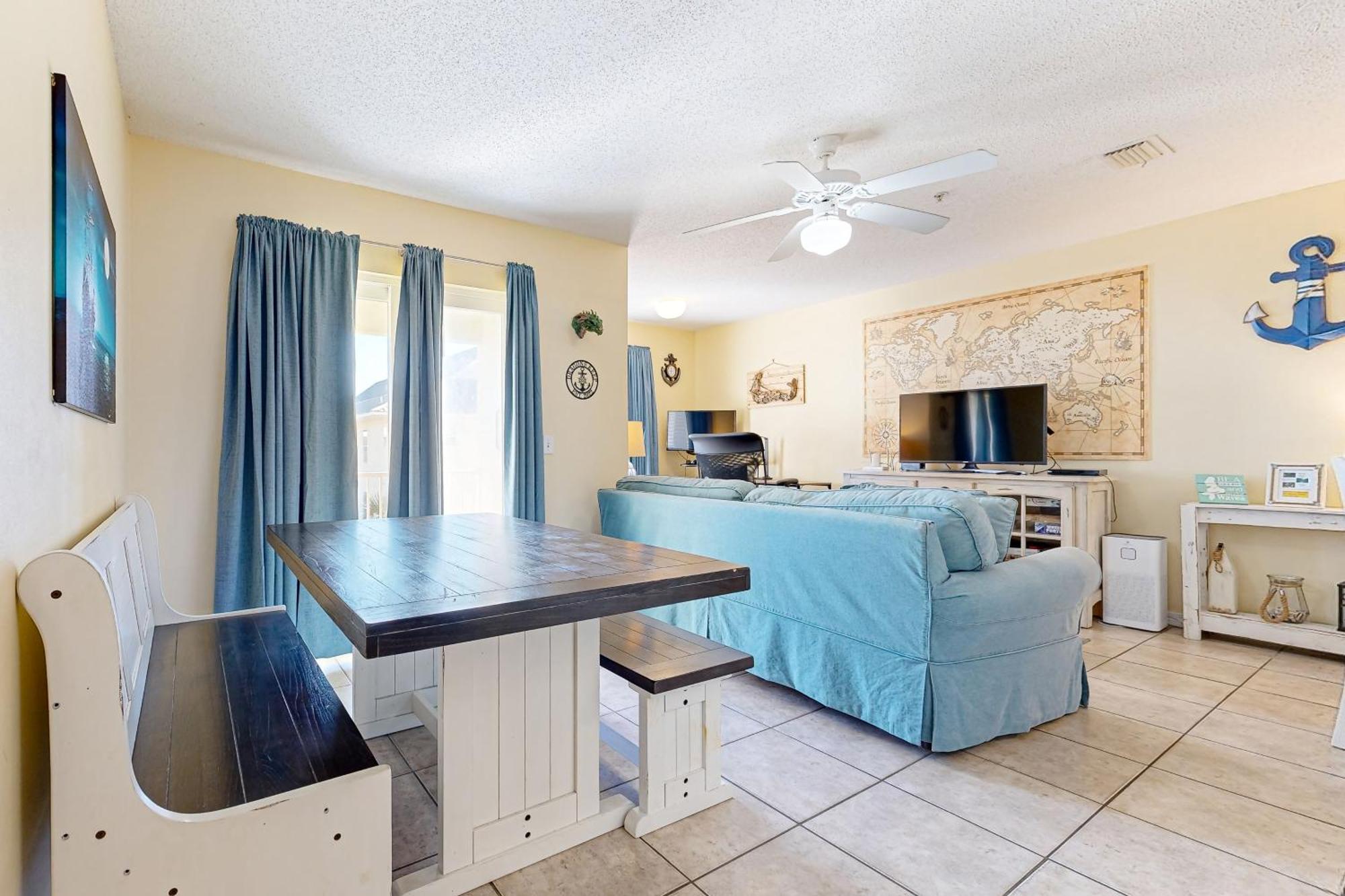 Gulf Island 733 Apartment *